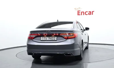 Hyundai Grandeur 2015, 145830 км, за 3249.31 USD
