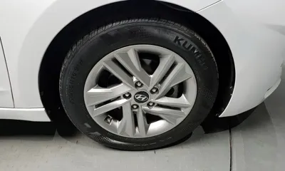 Hyundai Avante 2019, 97153 км, за 7598.28 USD