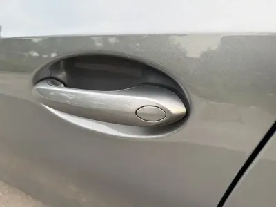 BMW 3 Series 2023, 27000 км, за 36860.27 USD - фото 22
