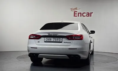 Maserati Quattroporte