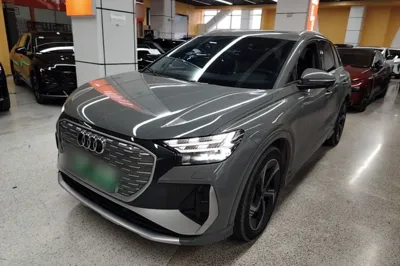 Audi Q4 e-tron · 2022 год
