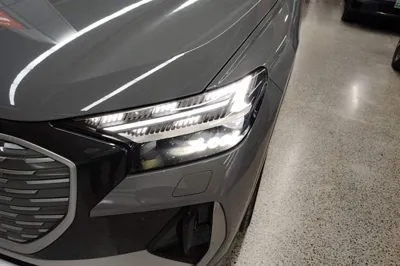 Audi Q4 e-tron 2022, 94400 км, за 19275 USD - фото 8