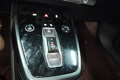 Audi Q4 e-tron 2022, 94400 км, за 19275 USD - фото 21