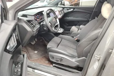 Audi Q4 e-tron 2022, 94400 км, за 19275 USD - фото 22