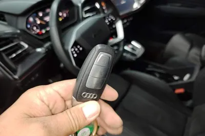 Audi Q4 e-tron 2022, 94400 км, за 19275 USD - фото 29