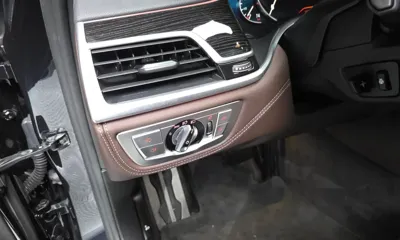 BMW 7-Series 2017, 74938 км, за 22712.35 USD - фото 31