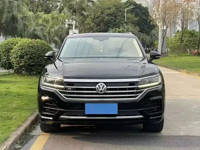 Volkswagen Touareg 2019, 100000 км, за 27662.79 USD