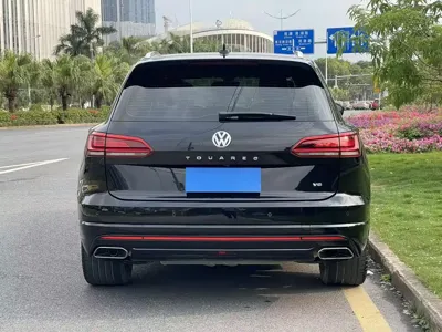 Volkswagen Touareg 2019, 100000 км, за 27662.79 USD