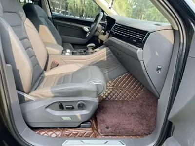 Volkswagen Touareg 2019, 100000 км, за 27741.12 USD - фото 13