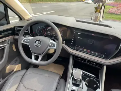 Volkswagen Touareg 2019, 100000 км, за 27741.12 USD - фото 14