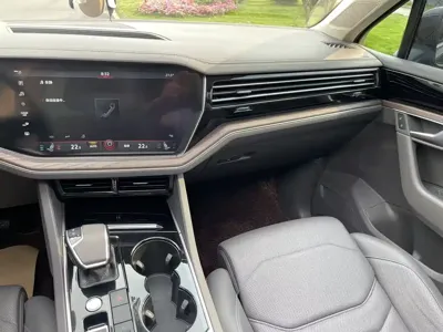 Volkswagen Touareg 2019, 100000 км, за 27741.12 USD - фото 16