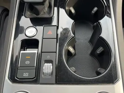Volkswagen Touareg 2019, 100000 км, за 27741.12 USD - фото 17