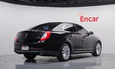 Lincoln MKS 2014, 26031 км, за 5165.56 USD