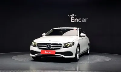 Mercedes-Benz E-Class 2017, 123046 км, за 11832.37 USD