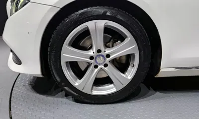 Mercedes-Benz E-Class 2017, 123046 км, за 11832.37 USD