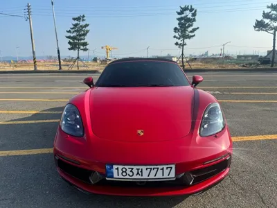 Porsche 718 2022, 32000 км, за 60876.99 USD