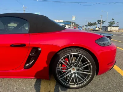 Porsche 718 2022, 32000 км, за 60876.99 USD