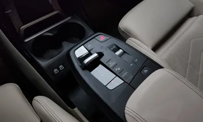 BMW 2-Series 2025, 9139 км, за 21333.86 USD - фото 9