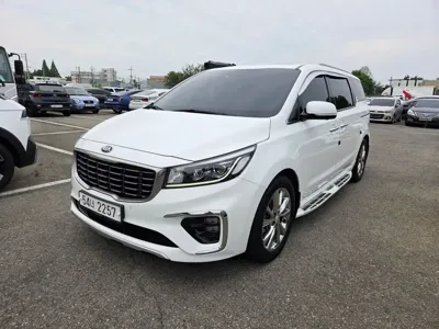 Kia Canival 2019, 80851 км, за 12286.29 USD - фото 2