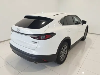 Mazda CX-4 2023, 30500 км, за 18701.82 USD