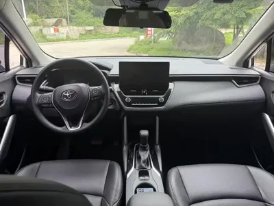 Toyota Frontlander 2023, 50000 км, за 10709.08 USD