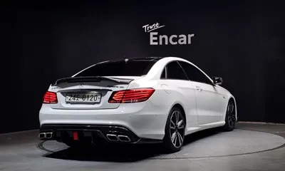 Mercedes-Benz E-Class 2016, 69529 км, за 10927.14 USD