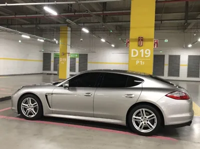 Porsche Panamera 2011, 85000 км, за 14962.28 USD