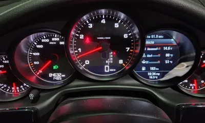 Porsche Panamera 2011, 85000 км, за 14962.28 USD - фото 8