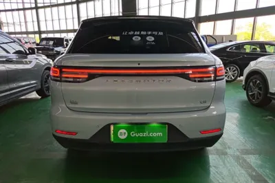 Leapmotor C11 2026, 13600 км, за 23032 USD