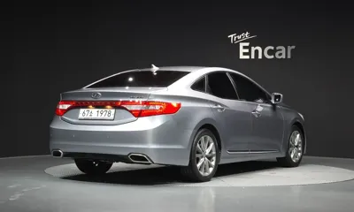 Hyundai Grandeur 2015, 114748 км, за 4560.26 USD