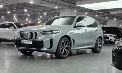 BMW X5 2025, 5700 км, за 91243.27 USD