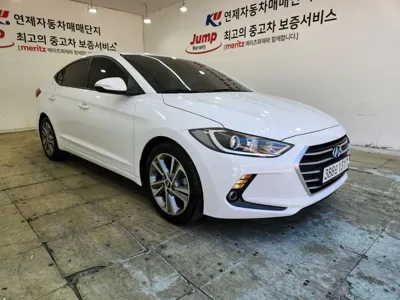 Hyundai Avante 2018, 133149 км, за 5448.34 USD