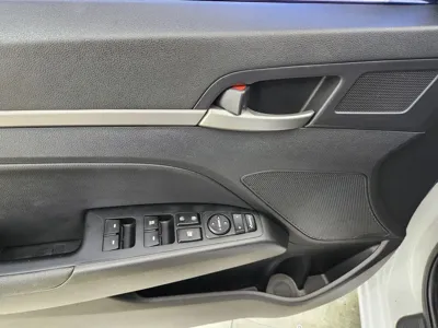 Hyundai Avante 2018, 133149 км, за 5448.34 USD - фото 16