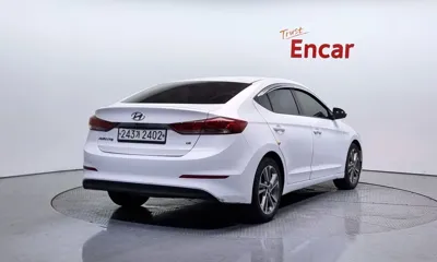 Hyundai Avante 2018, 73883 км, за 7441.93 USD