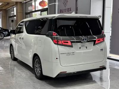 Toyota Vellfire 2022, 84000 км, за 76004.34 USD