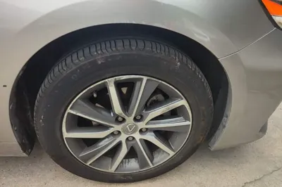 Lexus ES 2015, 180800 км, за 17568 USD