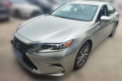 Lexus ES · 2015 год