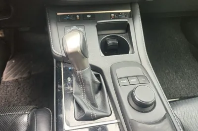 Lexus ES 2015, 180800 км, за 17568 USD - фото 13