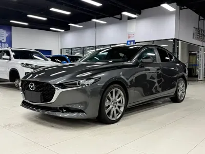 Mazda 3 Axela · 2022 год