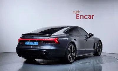 Audi e-tron GT 2022, 26543 км, за 57791.05 USD