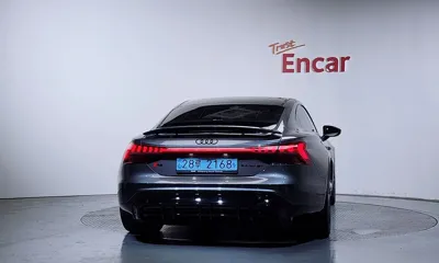 Audi e-tron GT 2022, 26543 км, за 57791.05 USD