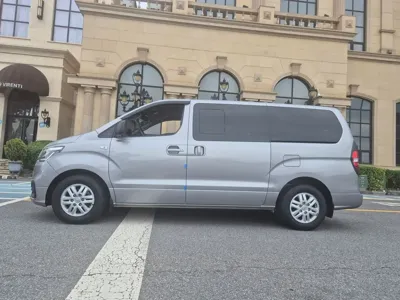 Hyundai Starex 2019, 129451 км, за 9311.71 USD