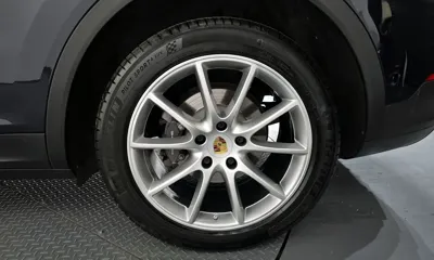 Porsche Cayenne 2019, 84177 км, за 39979.18 USD - фото 21