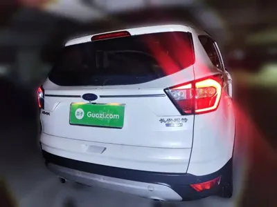 Ford Kuga 2018, 59100 км, за 5826.84 USD
