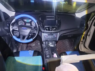 Ford Kuga 2018, 59100 км, за 5826.84 USD - фото 6