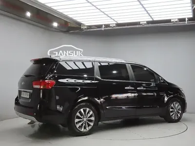 Kia Canival 2016, 166982 км, за 4588.42 USD