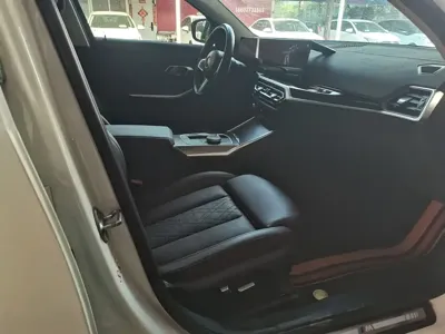 BMW 3 Series 2023, 50000 км, за 24984.8 USD