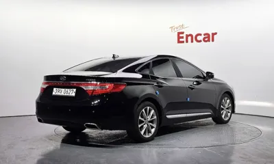 Hyundai Grandeur 2016, 150121 км, за 5156.01 USD