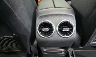 Mercedes-Benz GLB-Class 2023, 46284 км, за 27697.01 USD - фото 19