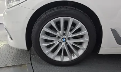 BMW 5-Series 2018, 126337 км, за 12817.97 USD